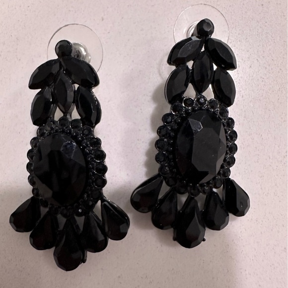 Fashion earrings bundle of 7 pairs - Picture 7 of 16